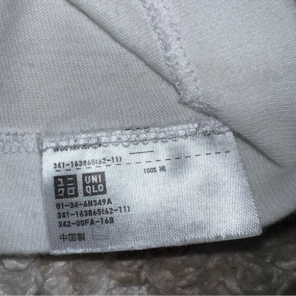 UT Kaws shirt size M - Picture 3 of 6